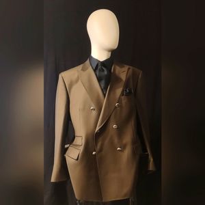 Chocolate brown men's double breasted suit. Size 46 r. Never worn.